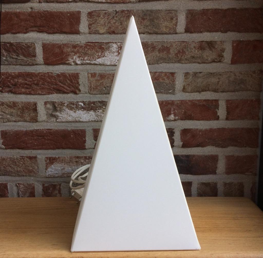 Piramide lamp, Huis en Inrichting, Ophalen of Verzenden, Gebruikt, Overige materialen