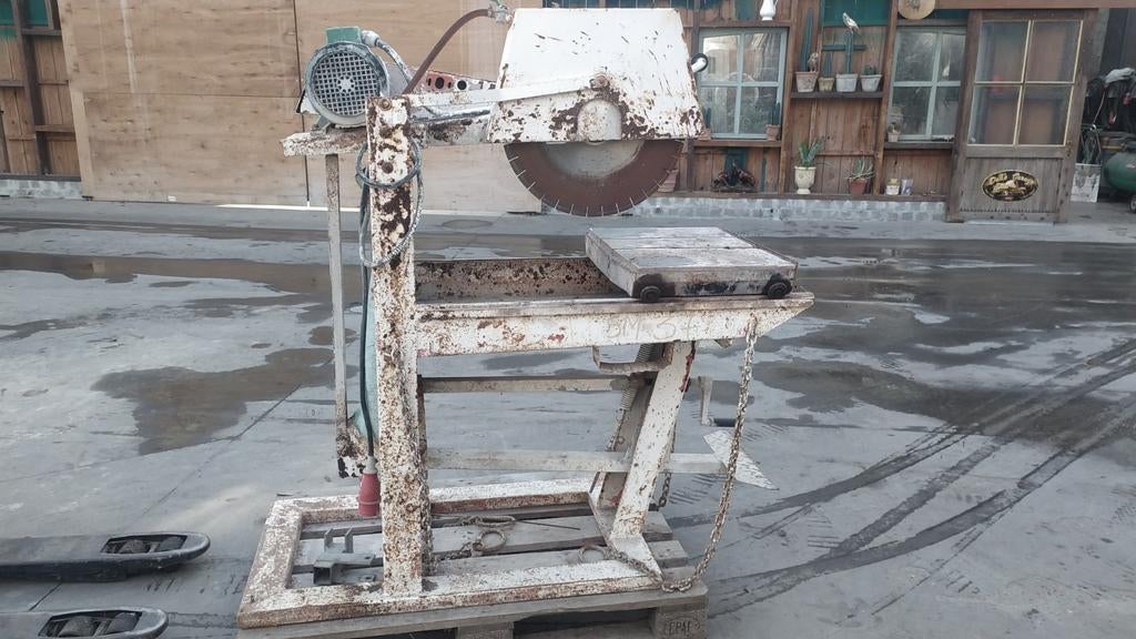 Tegel zaagtafel met mobiele tafel, Doe-het-zelf en Bouw, Gereedschap | Zaagmachines, Ophalen
