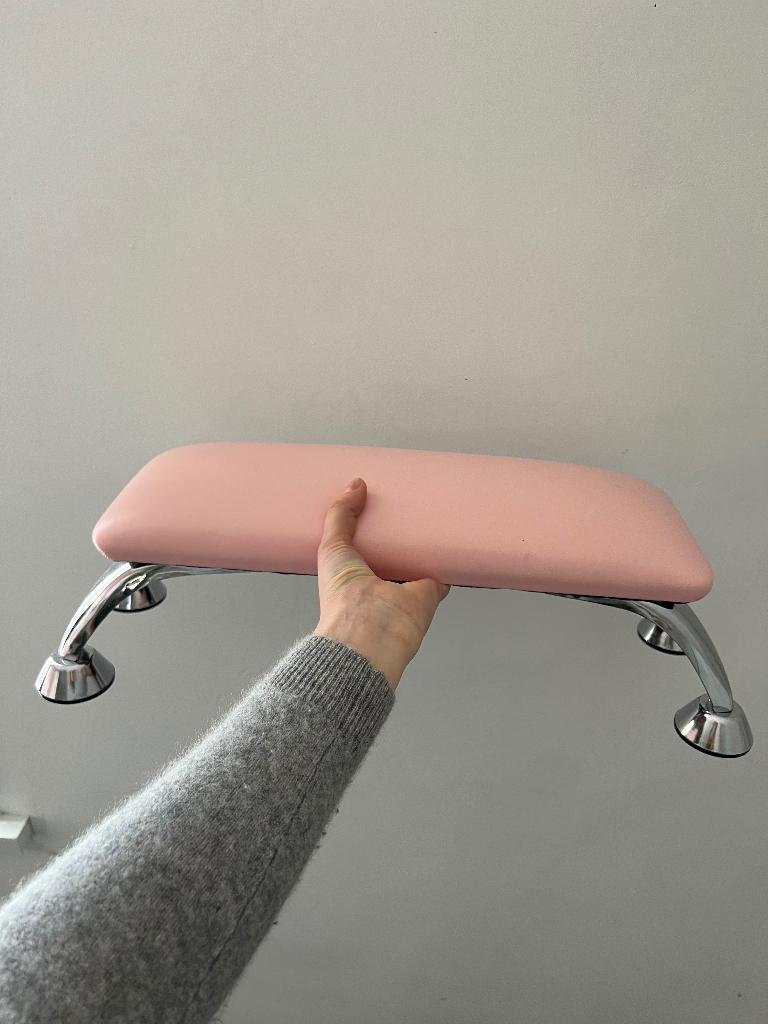 Armsteun nagelstudio, Ophalen, Zo goed als nieuw