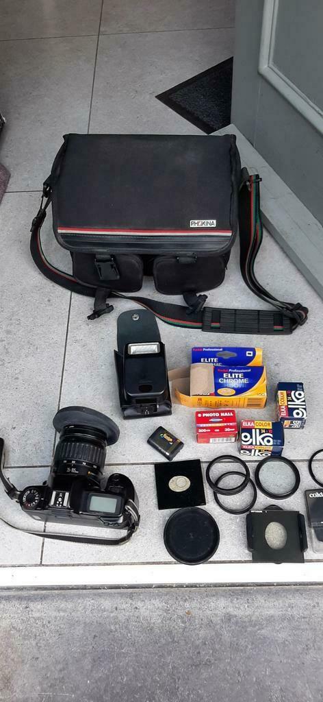 Appareil Photo Canon Eos 1000, avec Accessoires, Enlèvement ou Envoi, Comme neuf, Canon