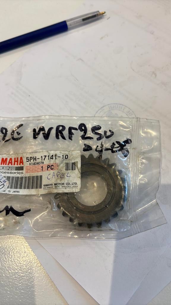 5PH-17141-10 Pignon Yamaha WRF 250, Enlèvement ou Envoi, Neuf