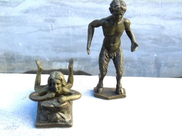 un satyre debout et la femme nue coucher en bronze ., Antiquités & Art, Enlèvement ou Envoi, Bronze