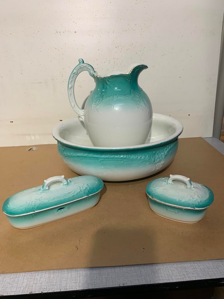 Ensemble de toilette, Enlèvement
