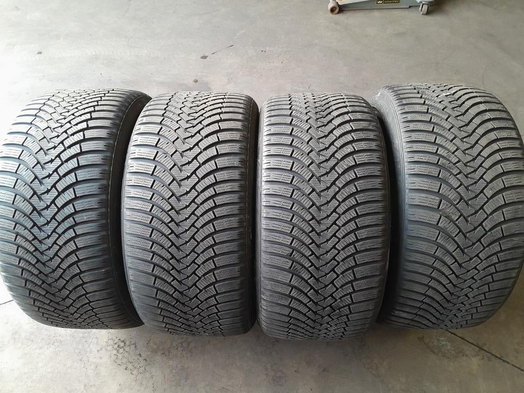 295 35 21 295/35/21 295/35R21 winter Demo Falken 8mm, Auto-onderdelen, Ophalen, BMW