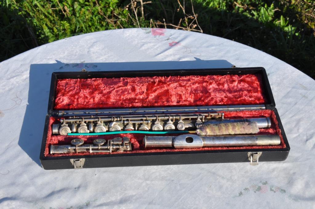 D flute traversiere commodore avec son étui, Ophalen of Verzenden, Gebruikt, Dwarsfluit, Met koffer of tas