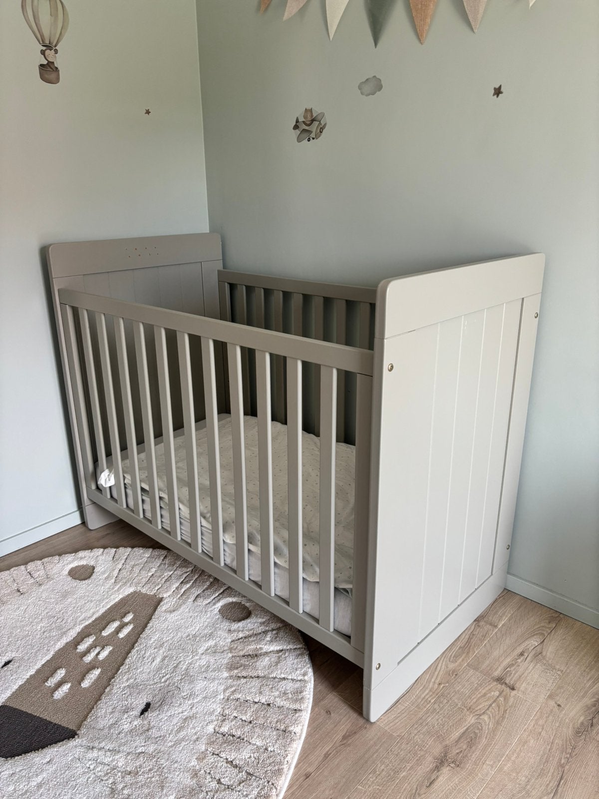 Babybed met afwasbare matras en lattenbodem, Enlèvement, Utilisé, Sommier à lattes