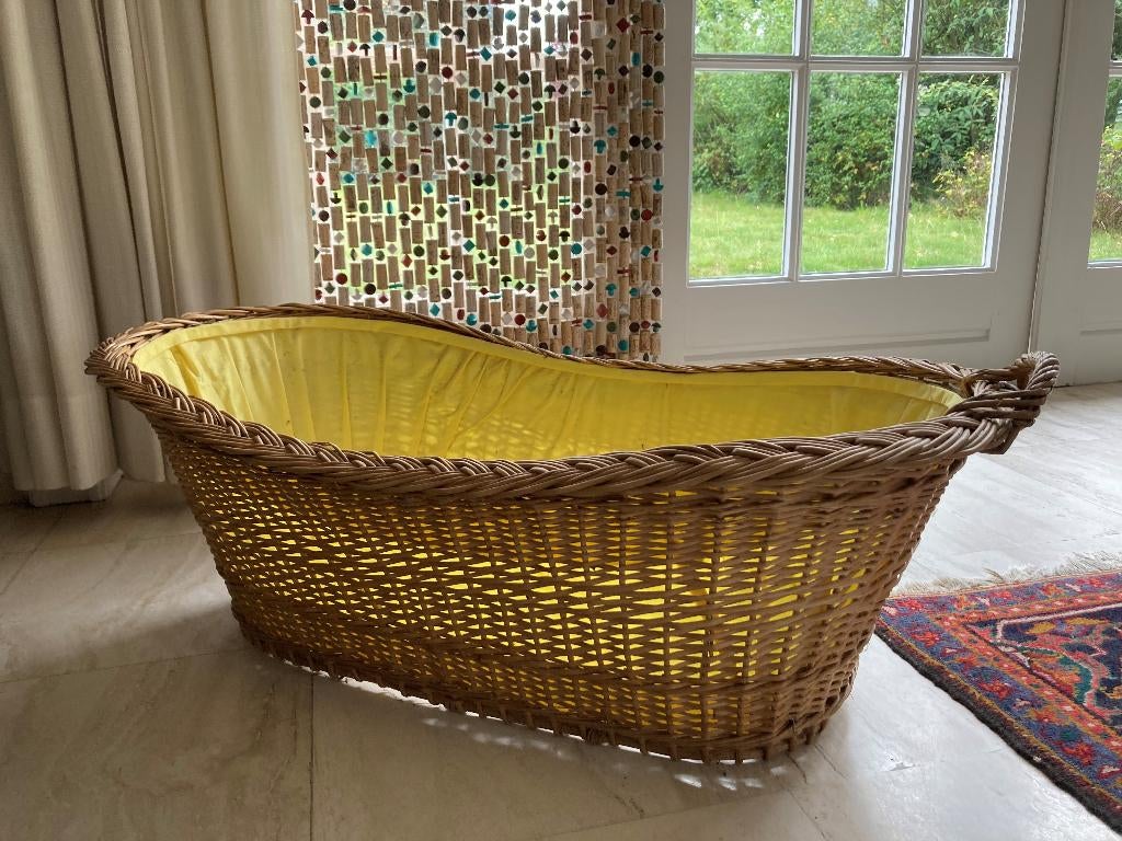 Vintage rieten babymand, Antiek en Kunst, Ophalen