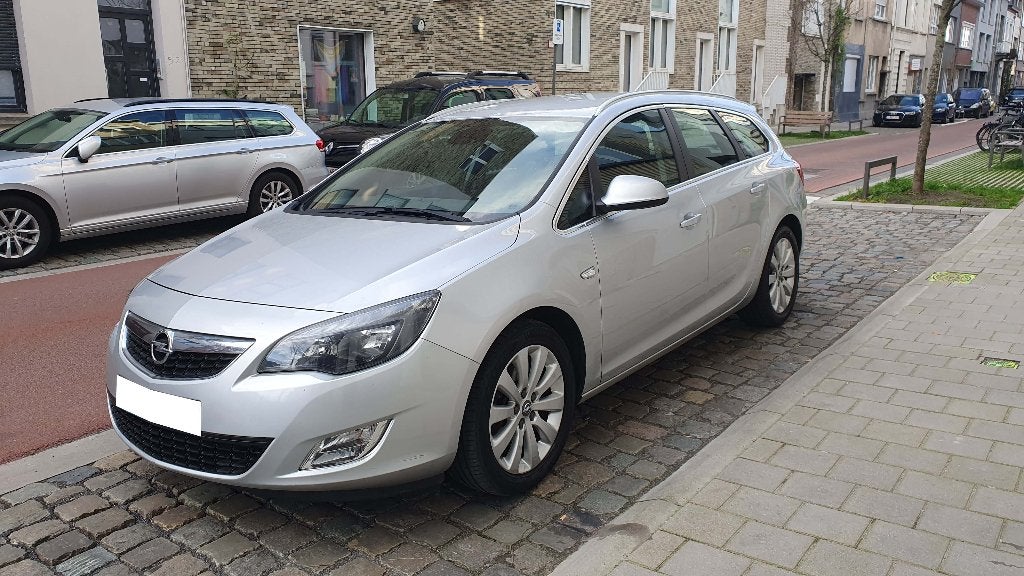 Opel Astra 1.4 essence 2011, Autos, Achat, https://public.car-pass.be/vhr/6961b7e3-790f-4095-b165-0f588fc3e18f, 129 g/km, Entreprise
