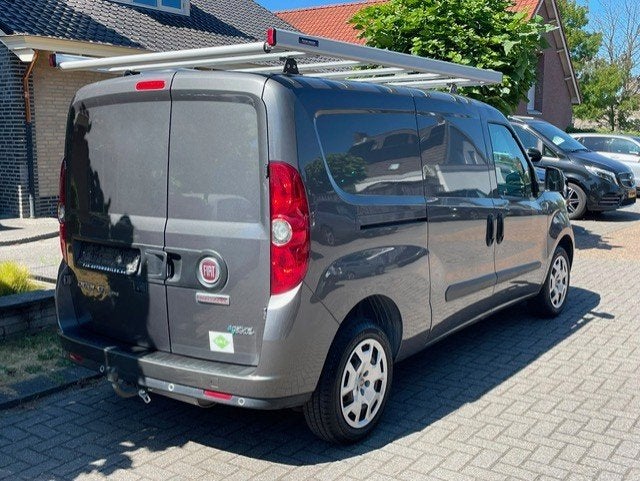 Fiat Doblò Cargo 1.4 CNG L2H1 MAXI CAMERA NAVI PDC, Autos, Argent ou Gris, 6 portes, Entreprise, 3 places