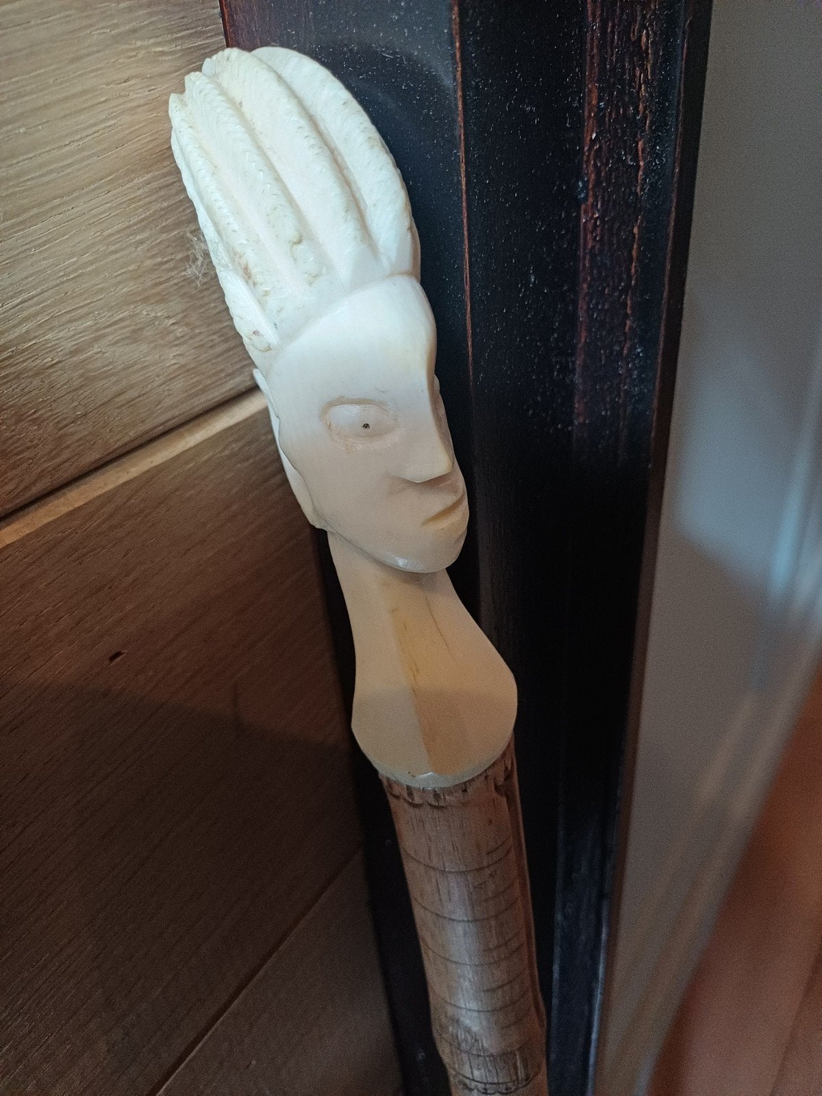 Wandelstok met gesneden hoofd edel materiaal, Divers, Bâtons de marche, Enlèvement ou Envoi