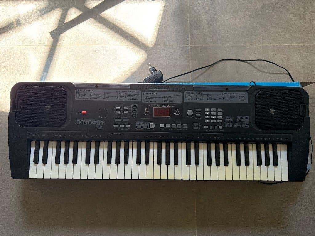 Keyboard bontempi, Muziek en Instrumenten, Keyboards, Ophalen, Zo goed als nieuw, 61 toetsen, Overige merken