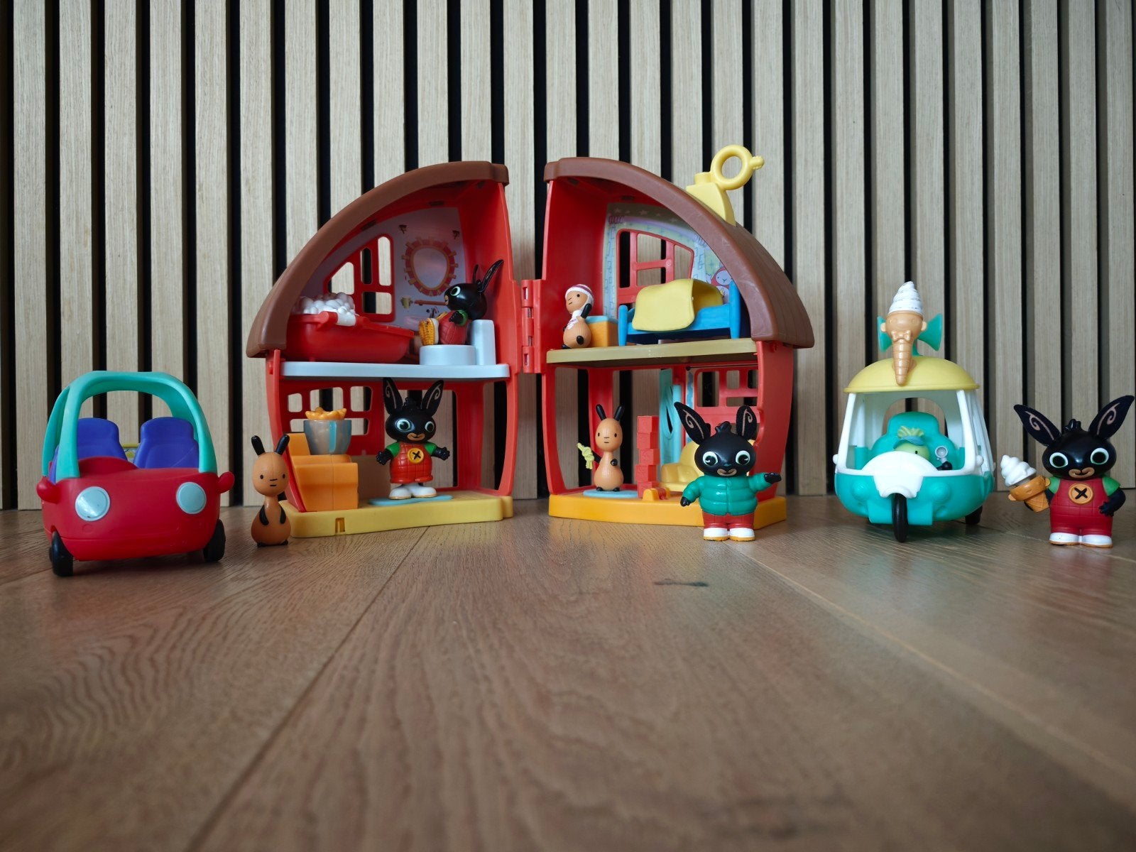 Bing konijn speelhuis en ijskar, Ophalen of Verzenden