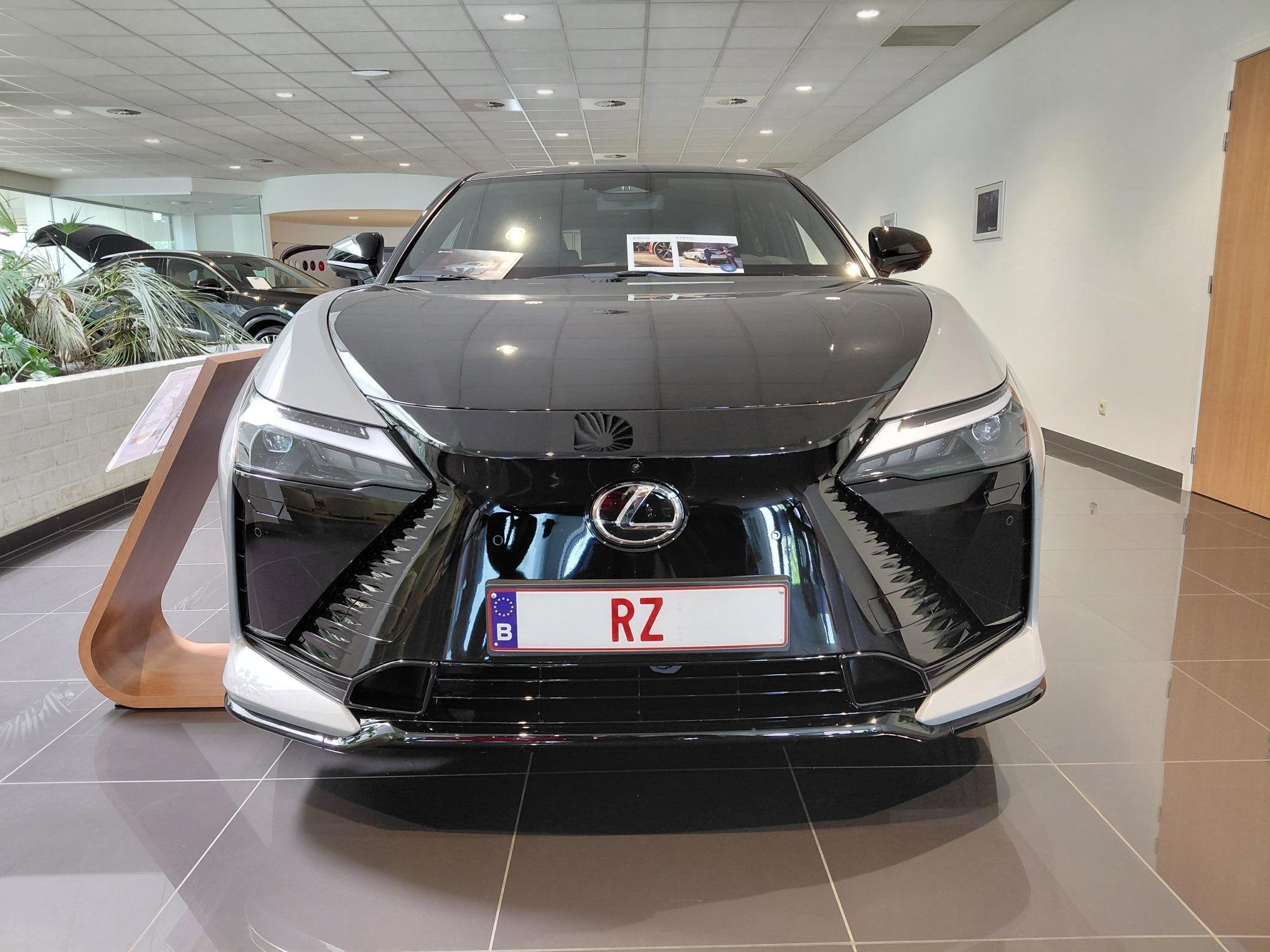 Lexus RZ 550e AWD F SPORT Line, Auto's, Automaat, Stof, 5 zetels, RZ