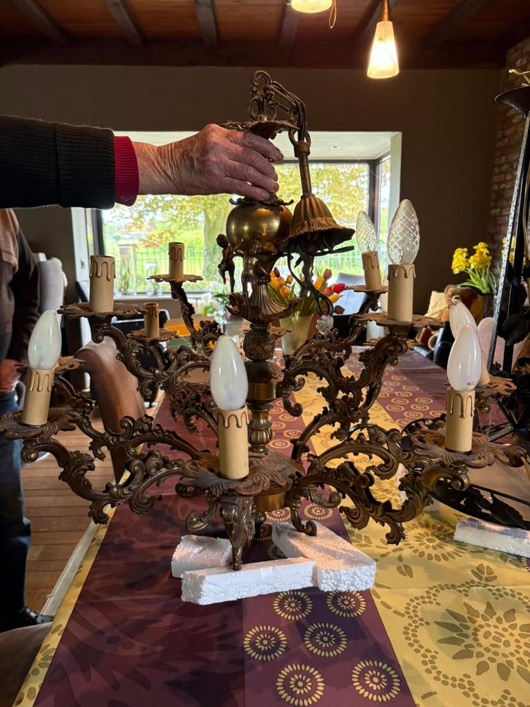 Grote vintage bronzen kroonluchter met meerdere armen, Antiquités & Art, Antiquités | Éclairage, Enlèvement