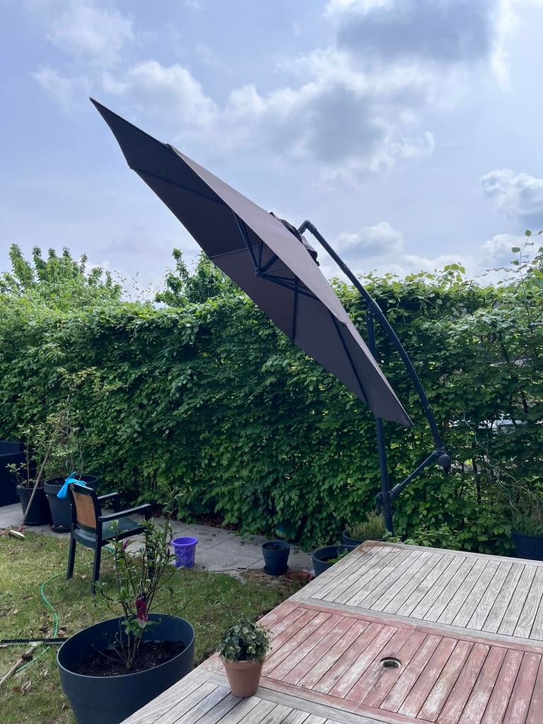 Zweefparasol, Ophalen, Zo goed als nieuw, Zweefparasol