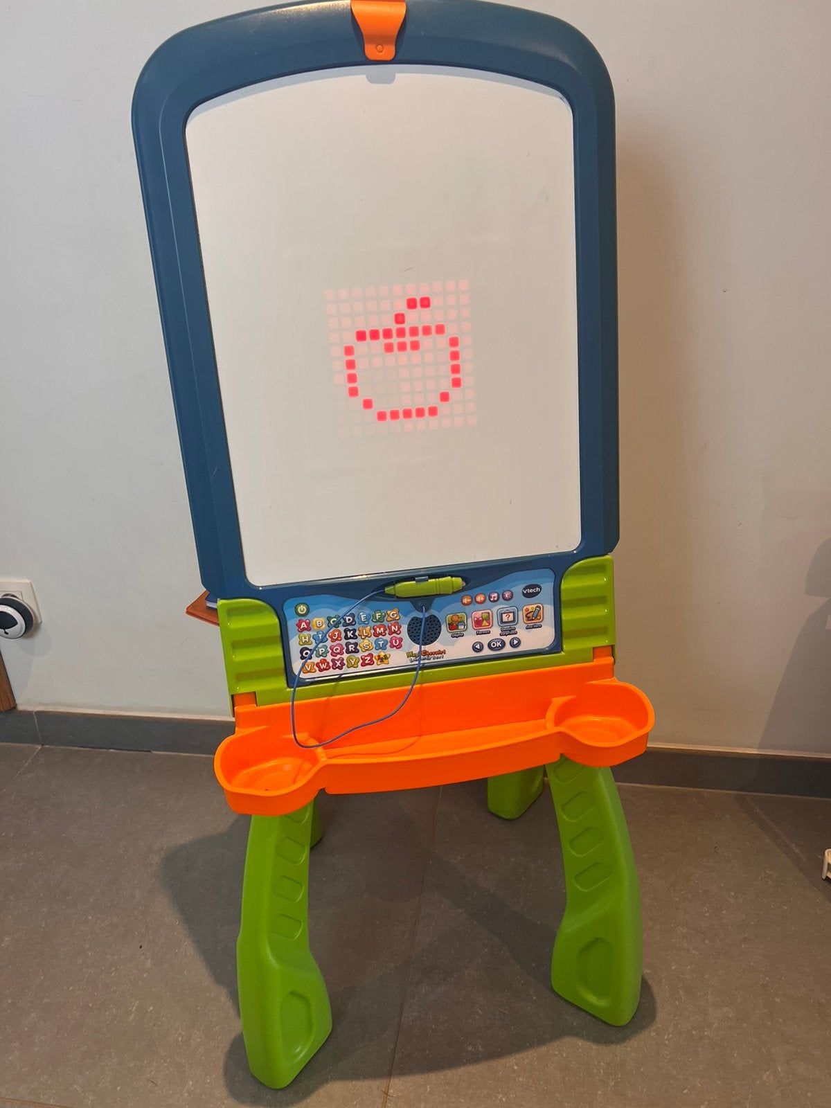 Tableau interactif vtech, Enlèvement