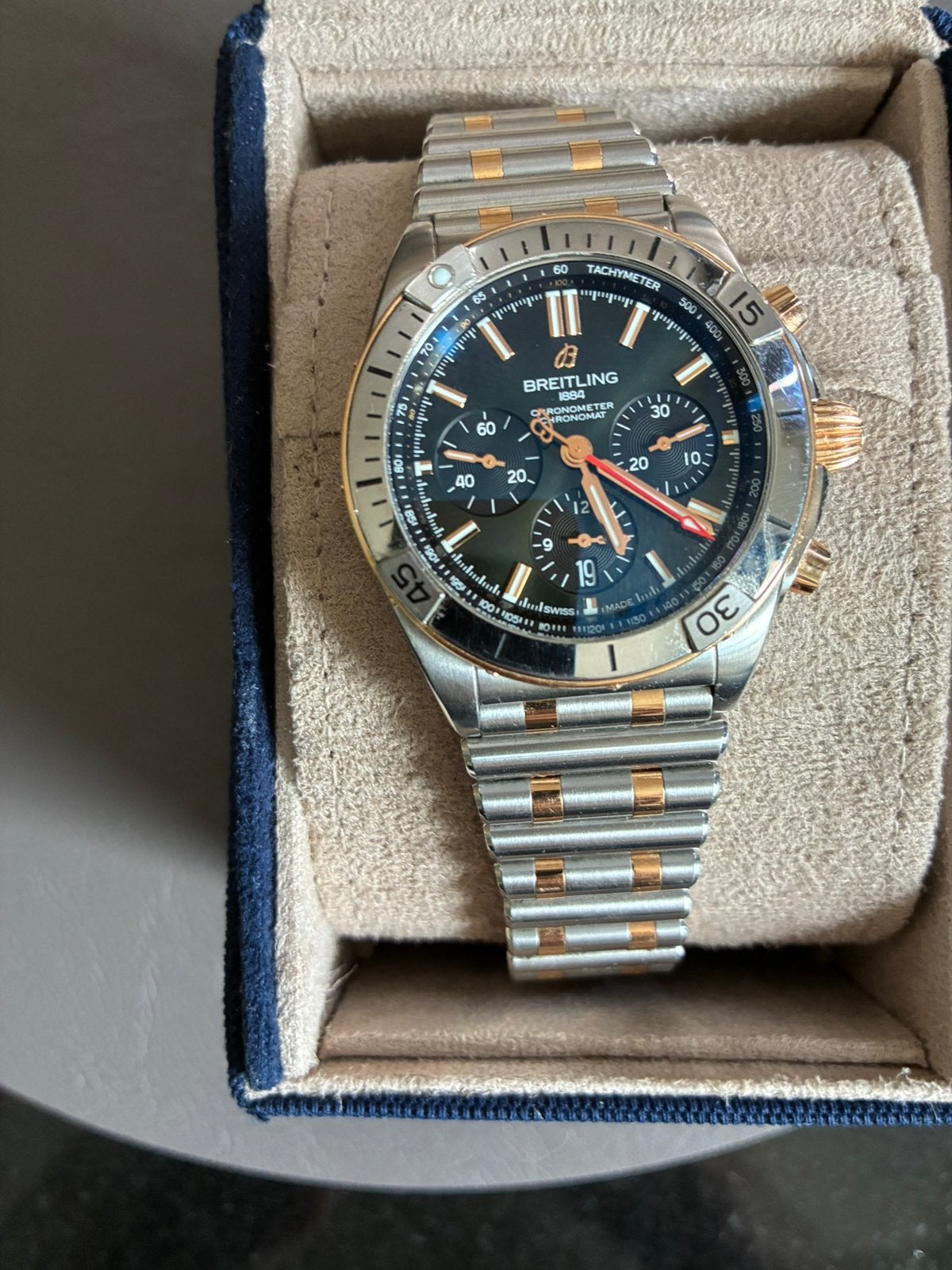 BREITLING CHRONOMAT B01 42. Chrono 42, Breitling, Comme neuf, Or, Enlèvement