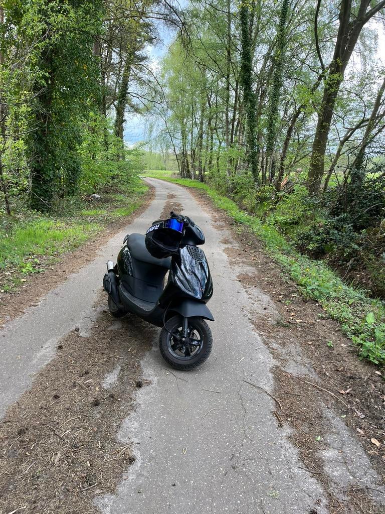 Piaggo zip 2t a klasse, Fietsen en Brommers, Scooters | Piaggio, Zo goed als nieuw, Zip, Klasse A (25 km/u), Tweetakt, Ophalen