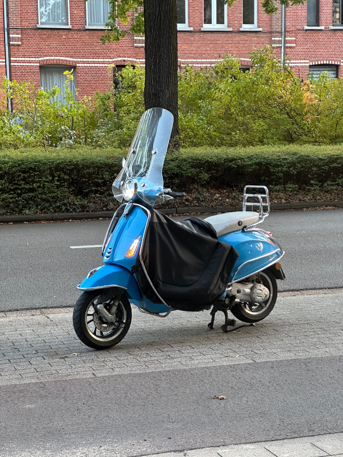 Vespa Primavera 50th Year Edition, Fietsen en Brommers, Ophalen, Zo goed als nieuw