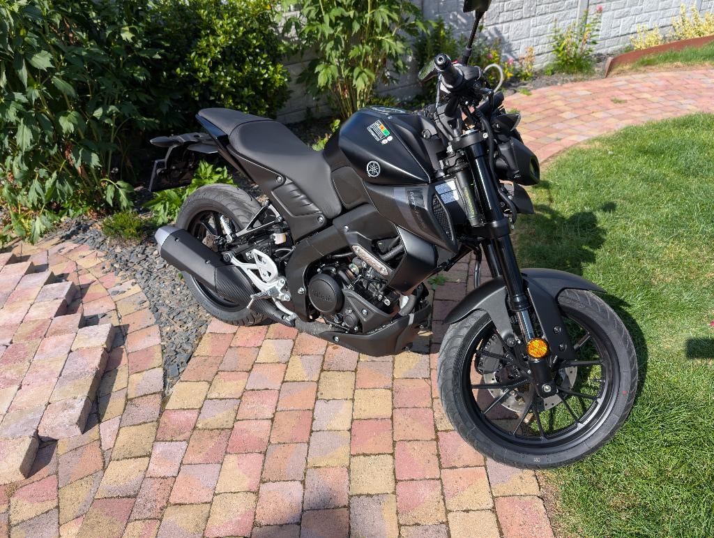 YAMAHA MT 125 Tech Black 2024-283KM-GARANTIE 5 ANS, Motos, Jusqu'à 11 kW, Particulier, Éclairage LED, Naked bike