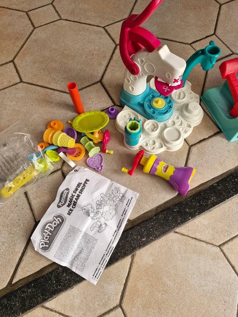 Jeu play doh plasticine ice cream shoppe, Kinderen en Baby's, Ophalen, Gebruikt, Ontdekken