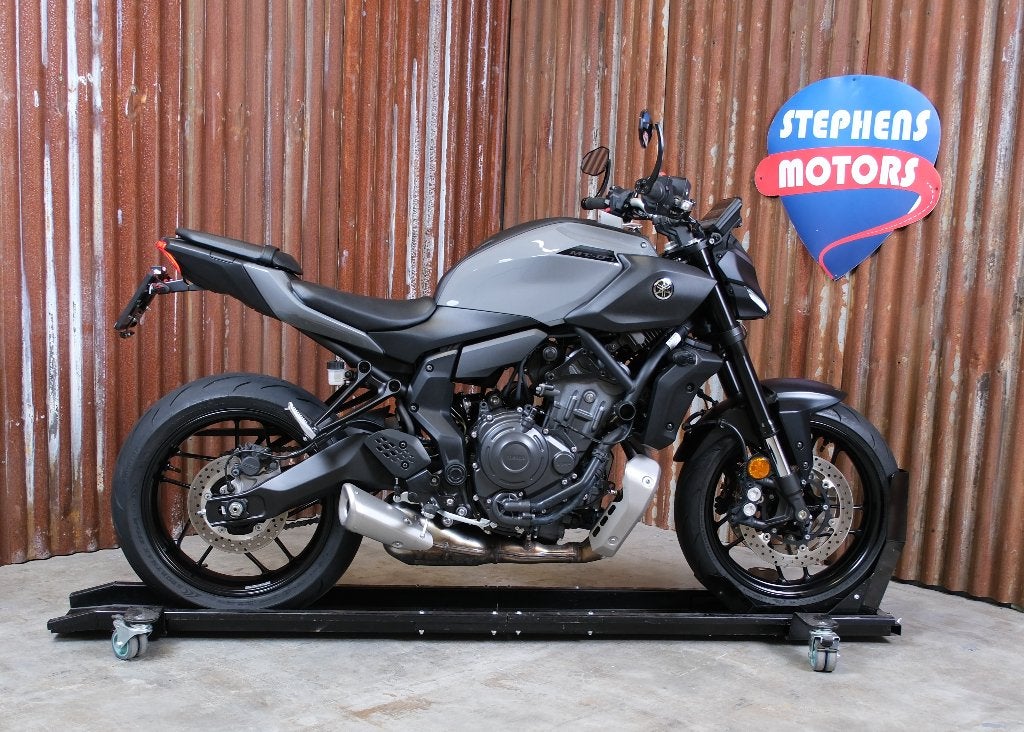 Yamaha MT 07 Nardo gris 35 kW, Entreprise, Occasion, ABS, 2 cylindres