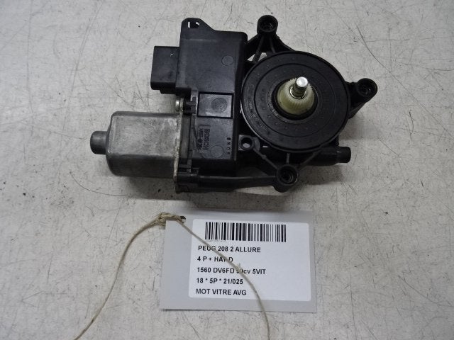 MOTEUR LEVE VITRE ELECTRIQUE AVANT GAUCHE (9806081880), Utilisé, Gauche, Peugeot