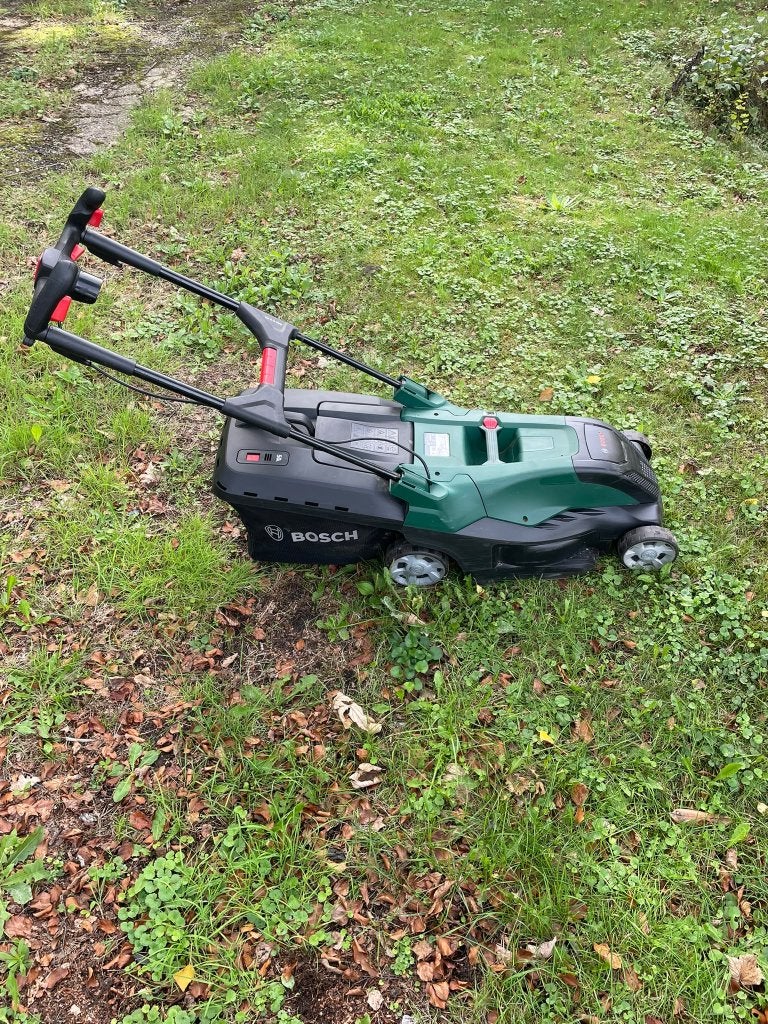 Bosch elektrische grasmaaier, Tuin en Terras, Ophalen, Cirkelmaaier, Gebruikt, Elektrische grasmaaier