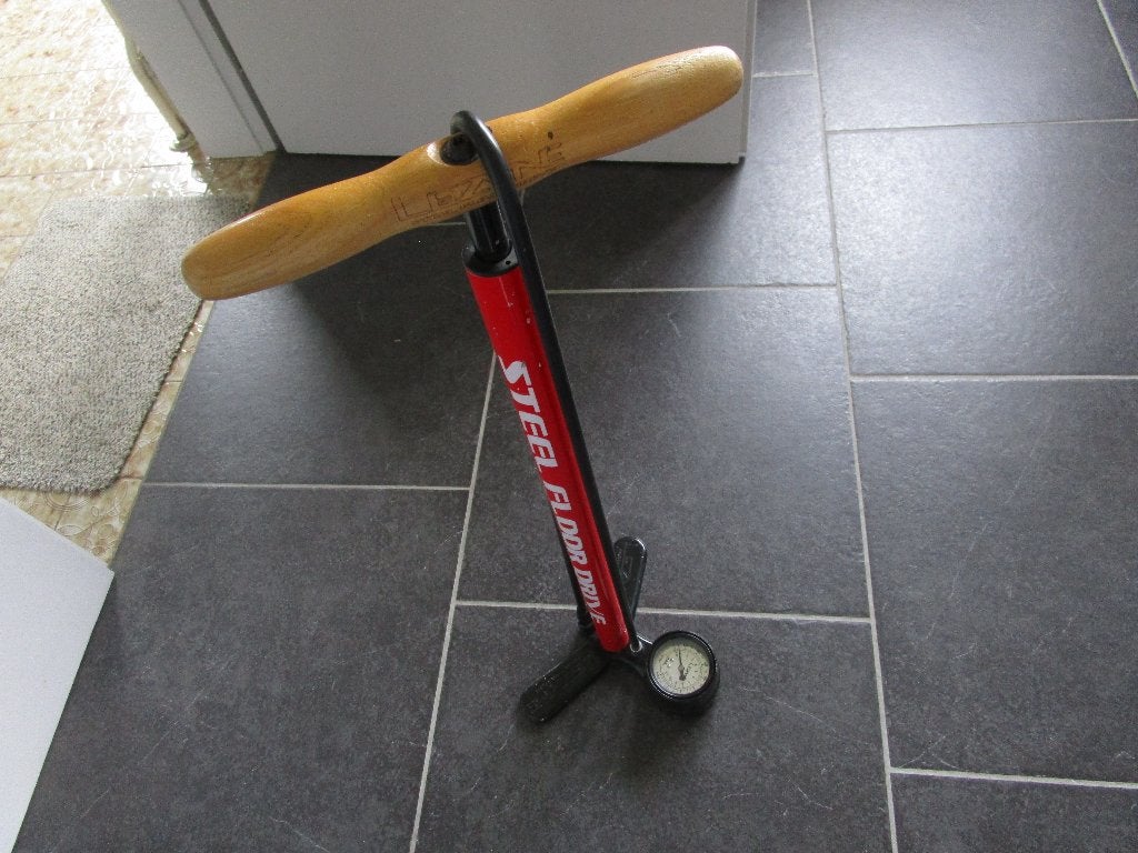 Pompe à pied, Enlèvement, Comme neuf