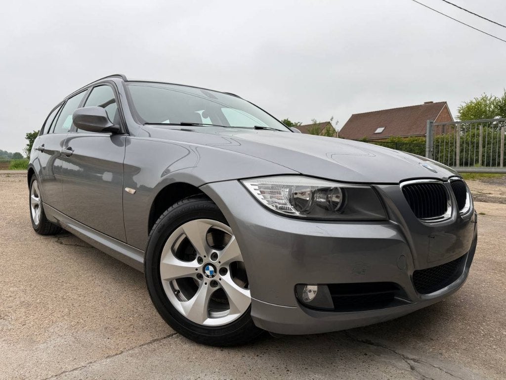 BMW 318i 2.0L benzine Euro 5, GEKEURD VV, AUX, USB,., Auto's, 100 kW, Euro 5, Achterwielaandrijving, 1995 cc