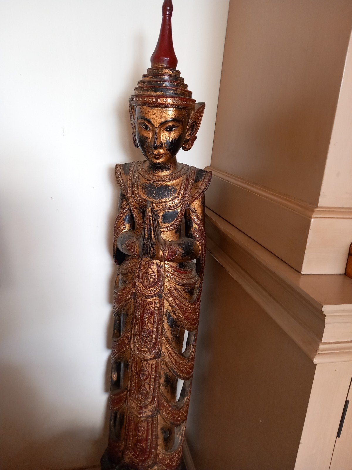 tres belle statuette thailandaise ancienne, Enlèvement, Utilisé, Bois, Doré