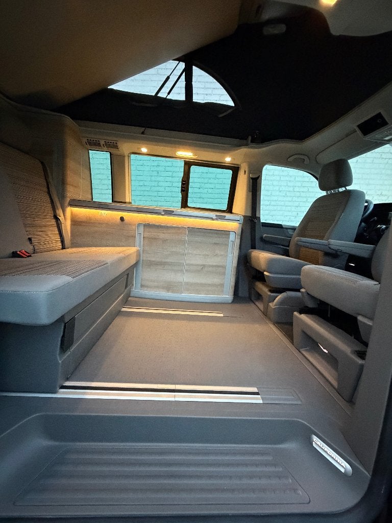 Volkswagen T6.1 California 2.0 TDI 150 DSG LED GARANTIE 12M., Jusqu'à 4, Siège standard, Volkswagen, Réfrigérateur