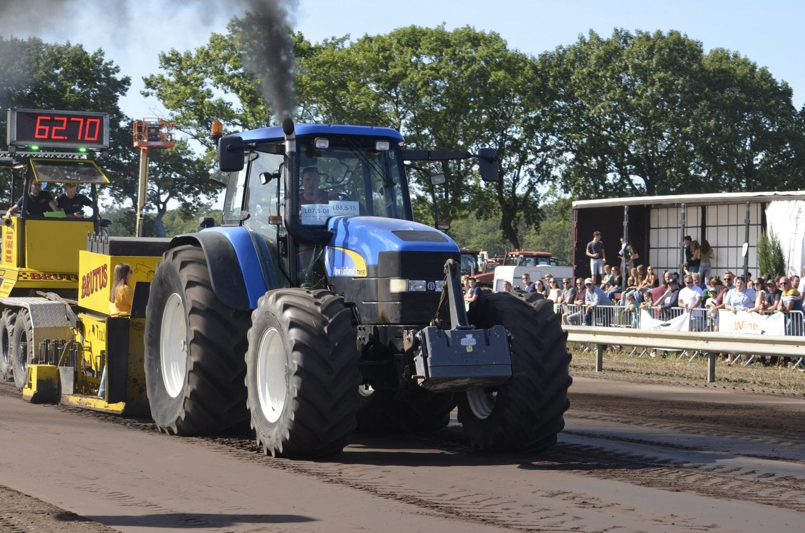 New holland tm 190 trekkertrek, Ophalen, New Holland