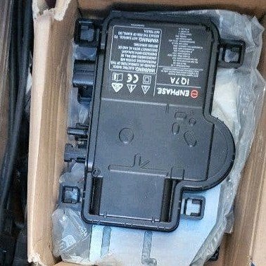 enphase IQ7A micro omvormers (2x) + q-cable: 40x, Doe-het-zelf en Bouw, Ophalen, Nieuw, Compleet systeem, 200 wattpiek of meer