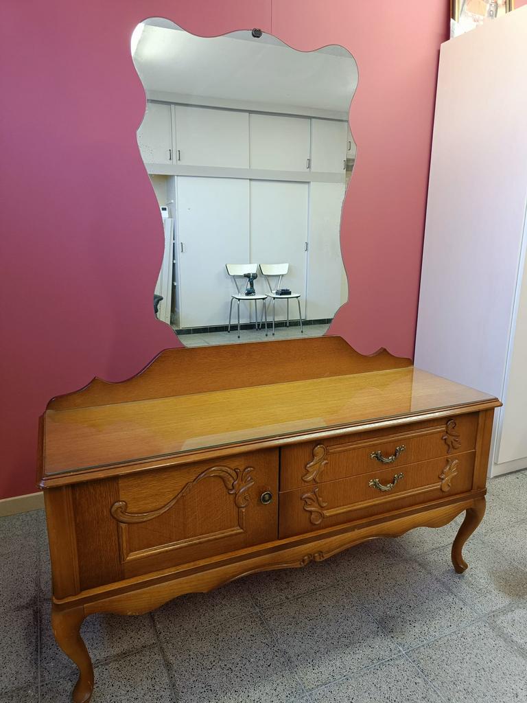 Commode met spiegel, Ophalen