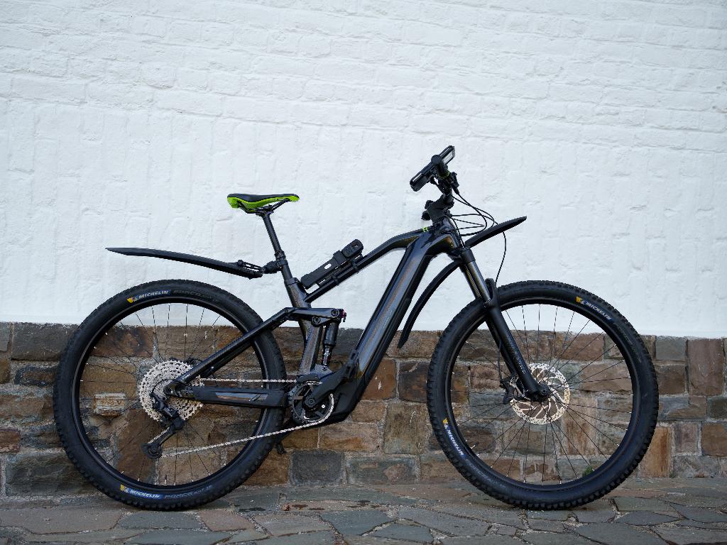 VTT Cube Stereo Hybrid 140R électrique, Vélos & Vélomoteurs, Autres marques, Comme neuf, Enlèvement, VTT tout suspendu
