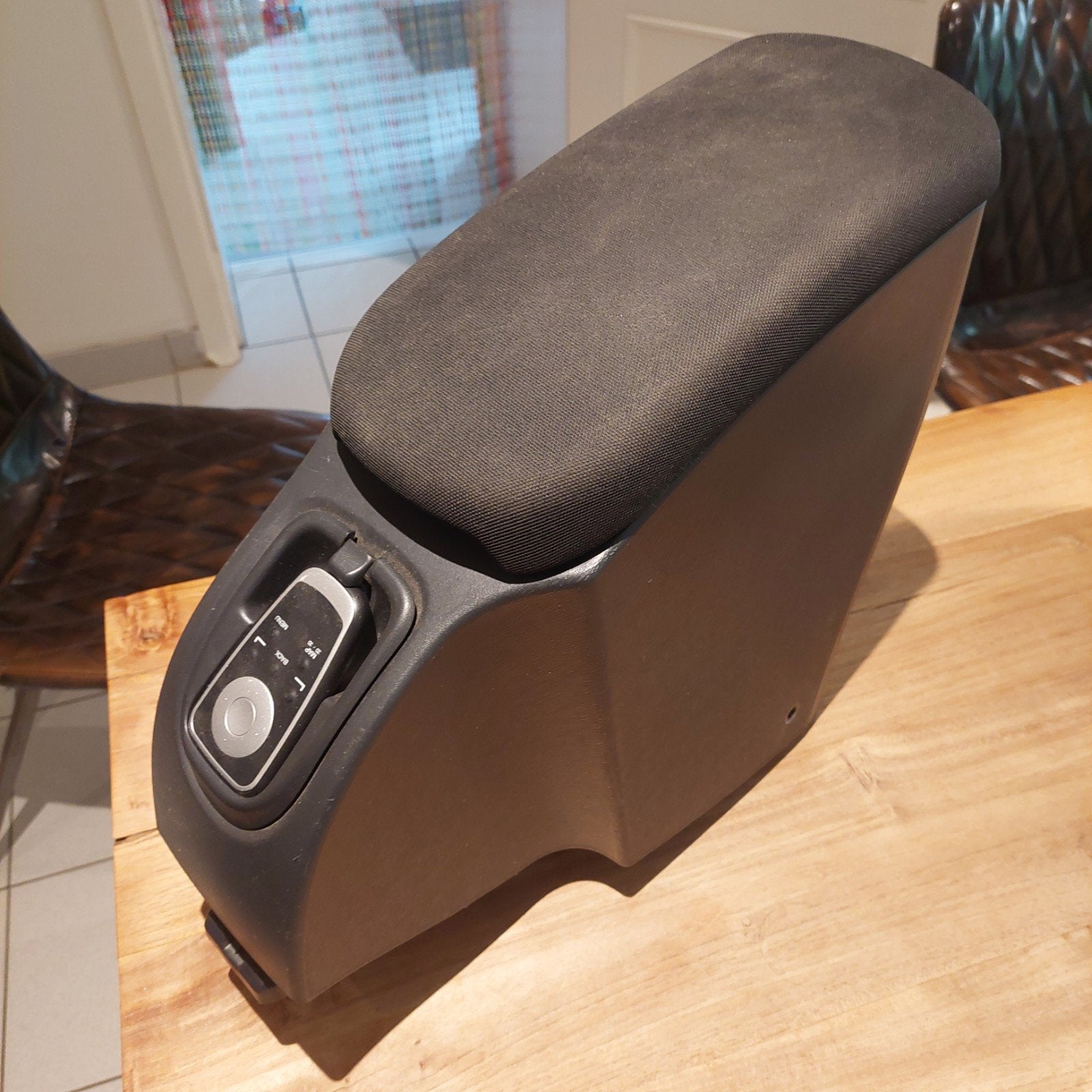 Middenconsole/armsteun/opbergruimte Renault Kangoo 2., Auto-onderdelen, Ophalen, Renault