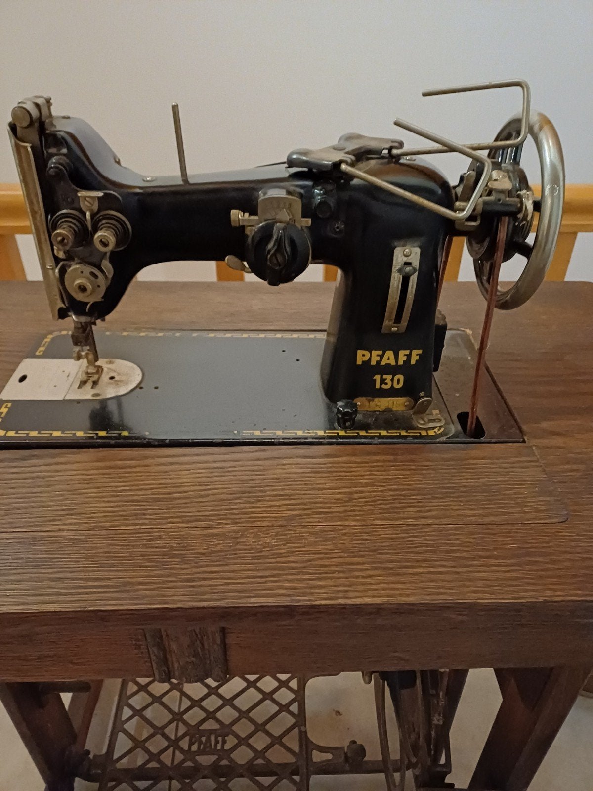 vintage pfaff 130 naaimachine, Antiek en Kunst, Ophalen