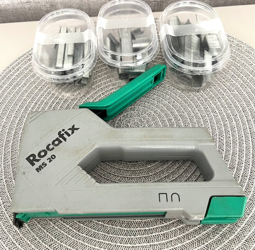 Nietjesmachine Rocafix, te gebruiken in de bouw., Bricolage & Construction, Enlèvement, Utilisé