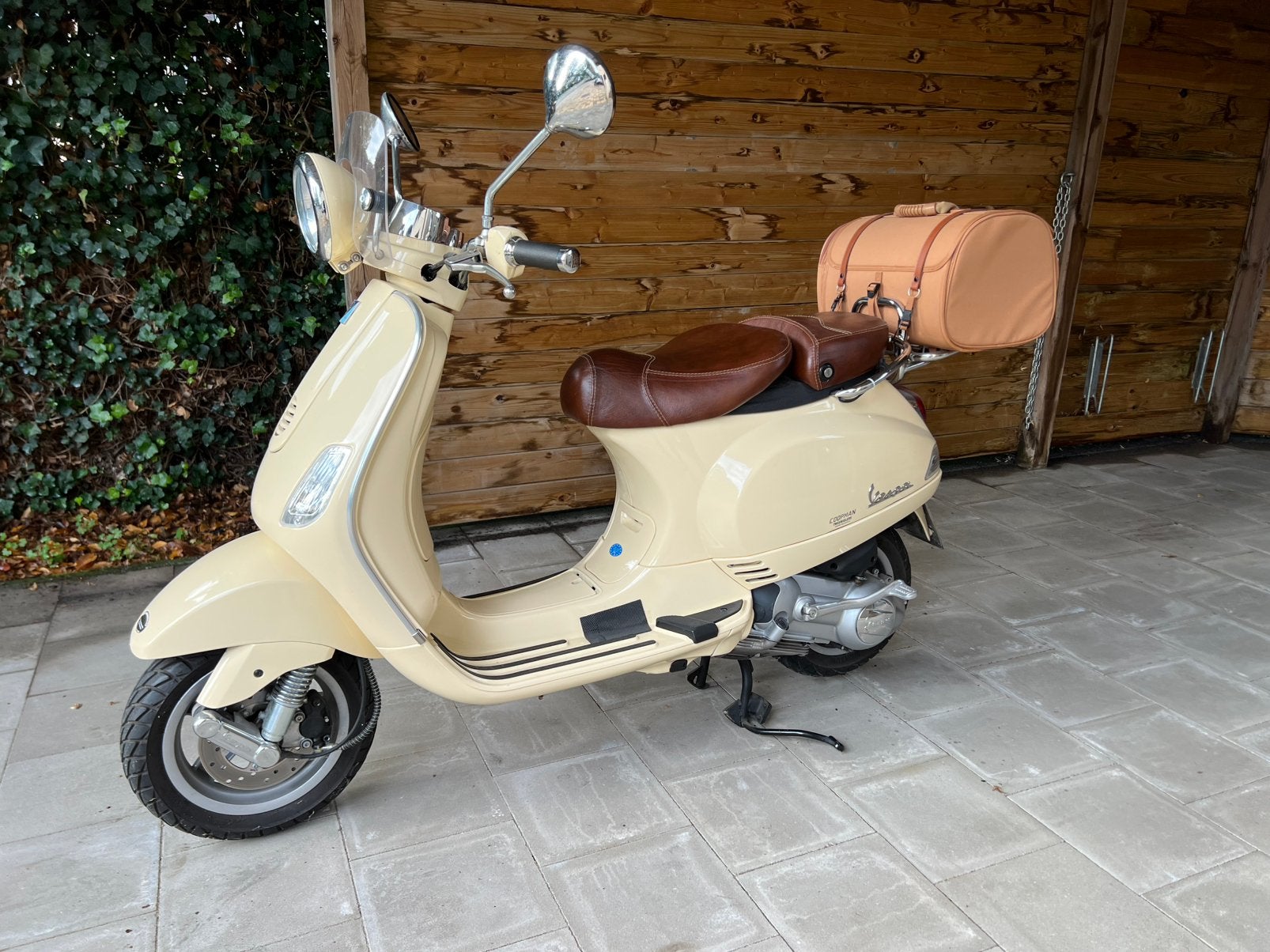 Vespa LX 125 retro special edition, Ophalen, Zo goed als nieuw