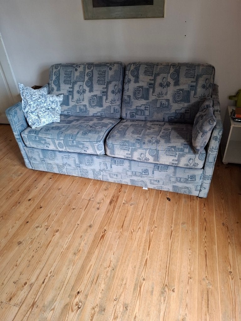 Slaapbank in blauwe stof - 2 personen, Huis en Inrichting, Ophalen, Gebruikt, Blauw, Tweepersoons