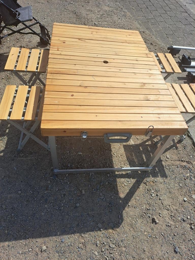 Table ic nique pliante en bois, Bois