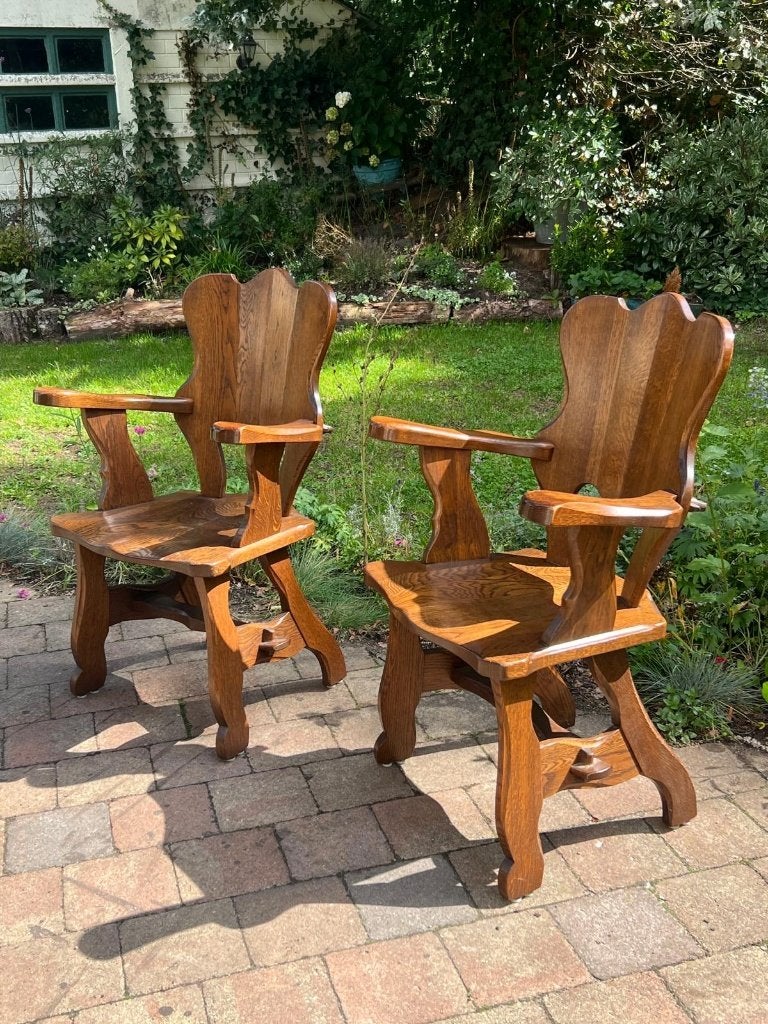 Oirschotse armstoelen – brutalistische stoelen massief eiken, Antiek en Kunst, Ophalen