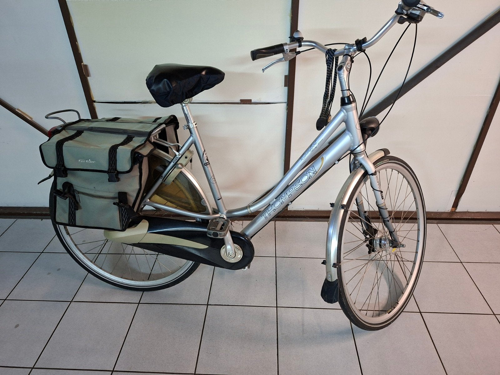 Damesfiets, Ophalen