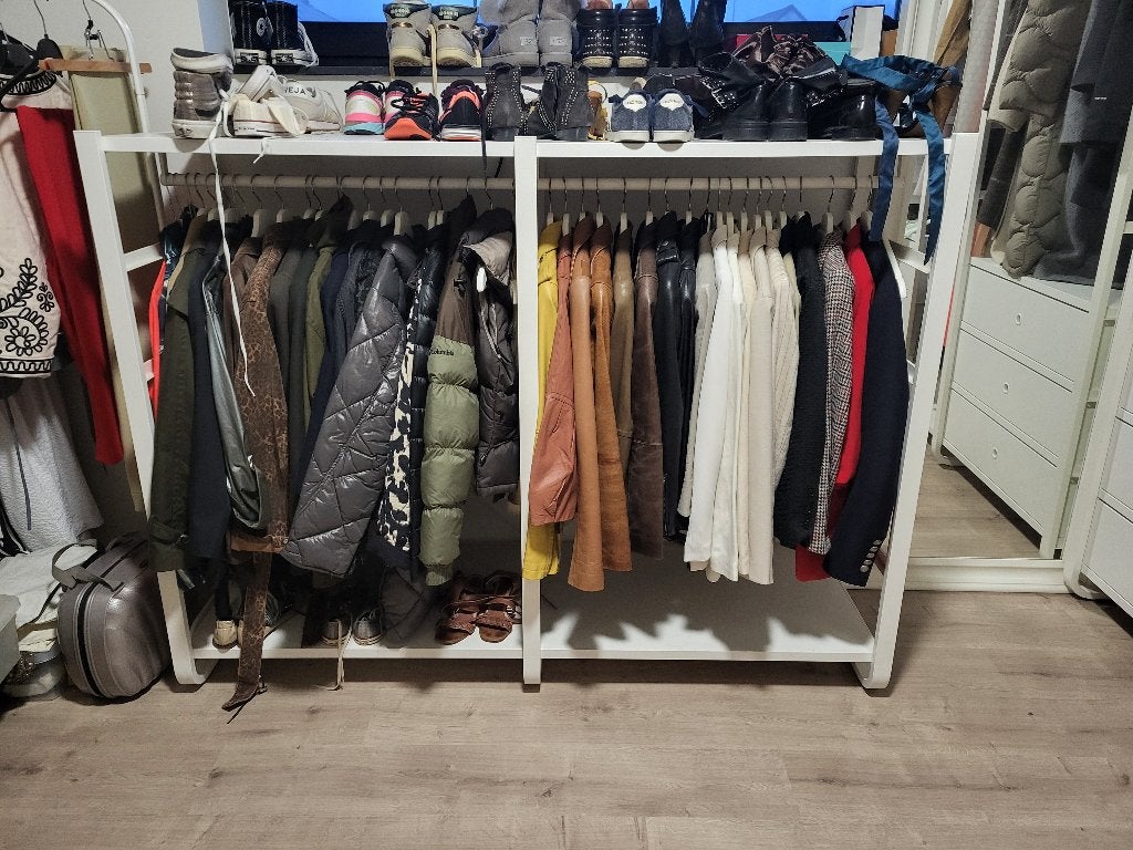 IKEA ELVARLI lage kledingkast / dressing, Ophalen, 150 tot 200 cm, Kunststof, Zo goed als nieuw