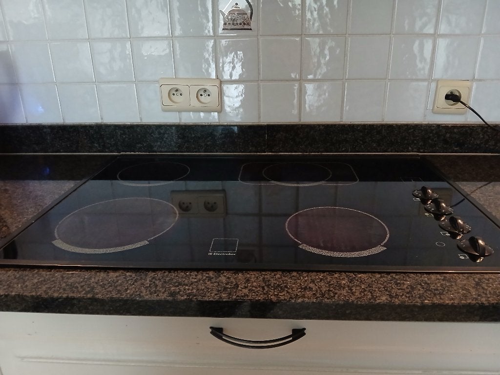 Vitrokeramische kookplaat, Ophalen, Gebruikt, 4 kookzones, Inbouw
