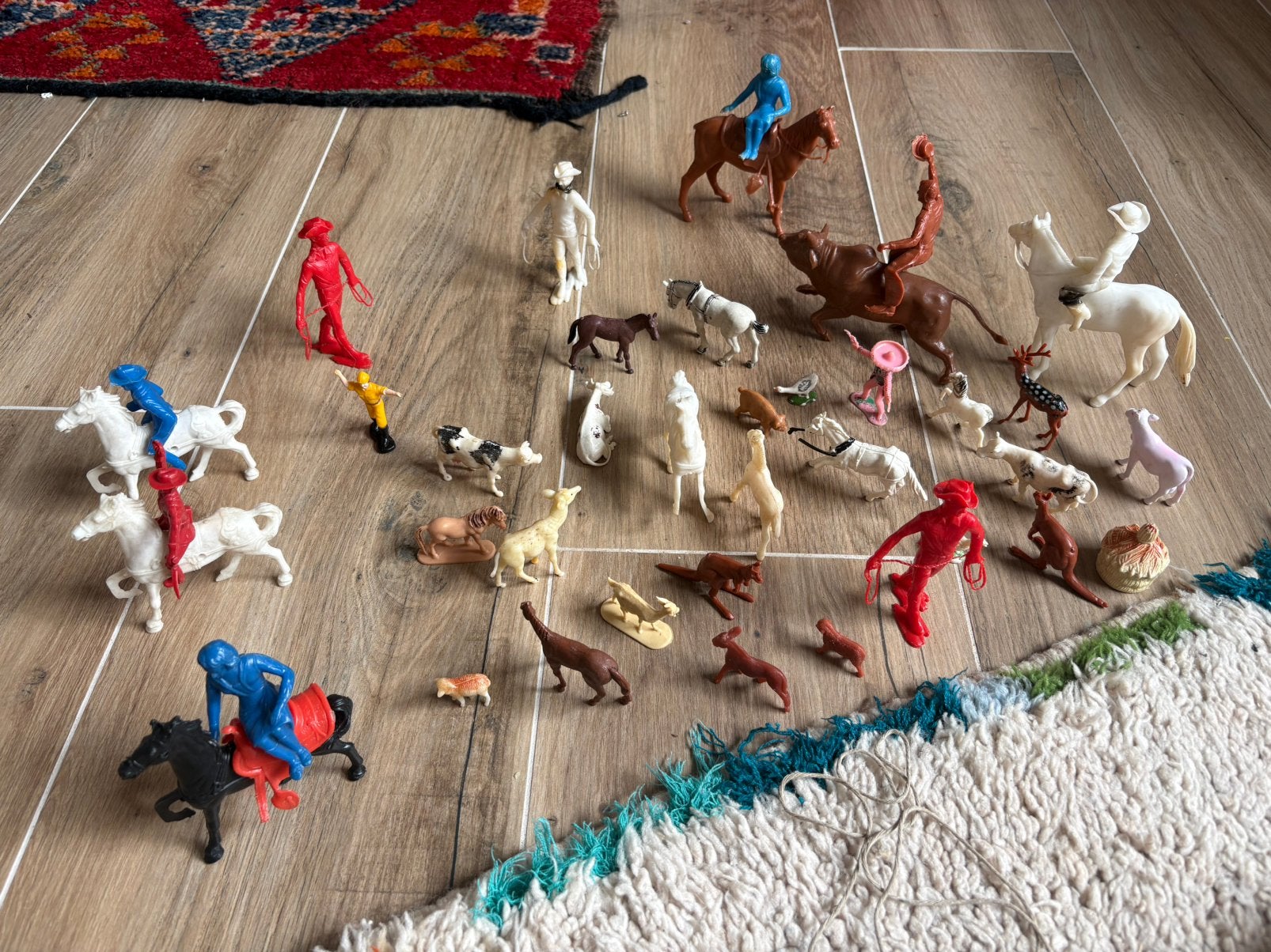 Figurines en plastique (chevaux, vaches, moutons, oies), Comme neuf, Enlèvement, Country, Figurines