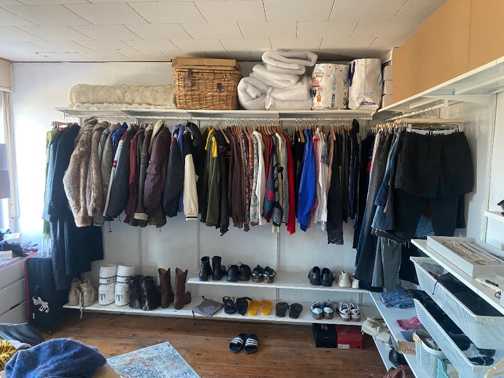 BOAXEL IKEA hangsysteem, Enlèvement
