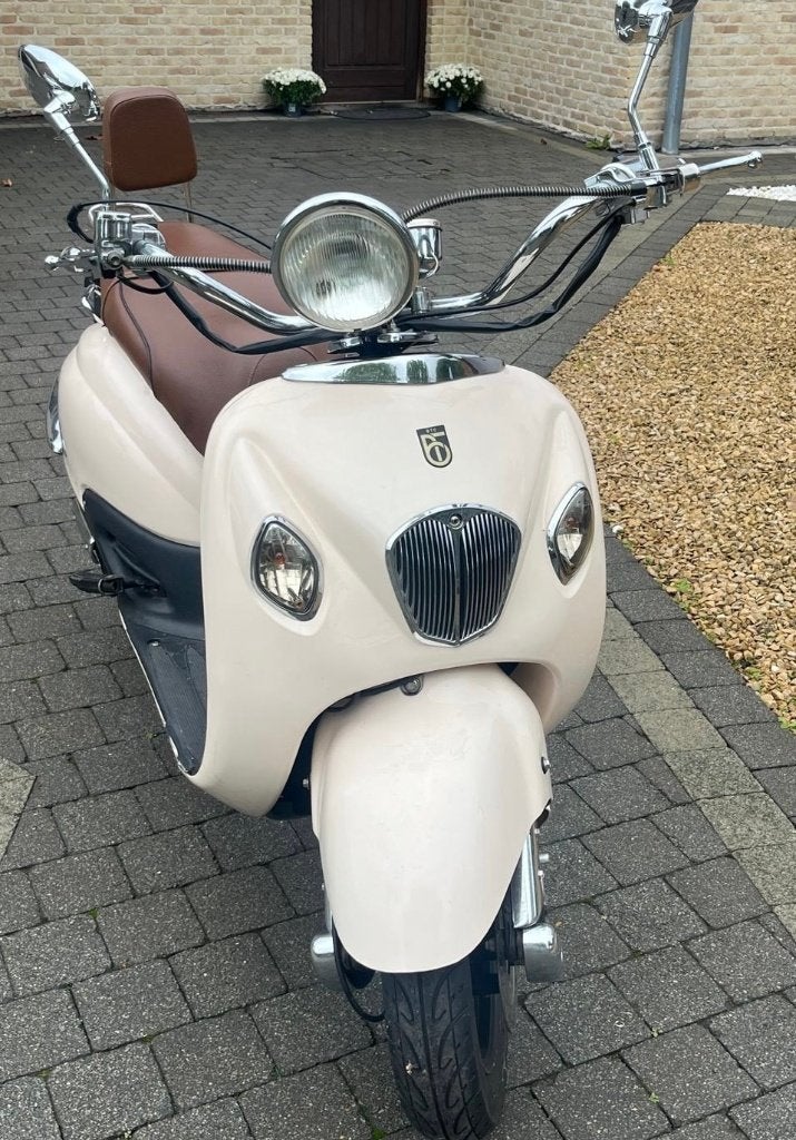 scooter ZNEN - Retro scooter, Fietsen en Brommers, Ophalen, Overige modellen, Zo goed als nieuw, Benzine