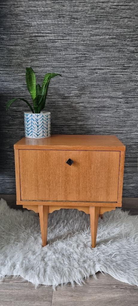 Vintage Mid-century Nachtkastje, Antiek en Kunst, Ophalen